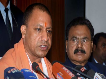 যোগী রাজ্যে ঘুষকাণ্ড! গ্রেফতার ৩ মন্ত্রীর আপ্তসহায়ক