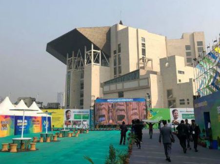 বিশ্ব বাংলা বাণিজ্য সম্মেলনে আগুন আতঙ্ক, পরিস্থিতি আপাতত নিয়ন্ত্রণে