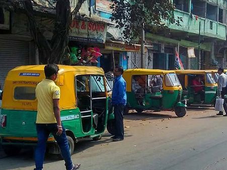 ফের অটোচালকের দাদাগিরি! এবার থানায় ঢুকে হুমকির অভিযোগ