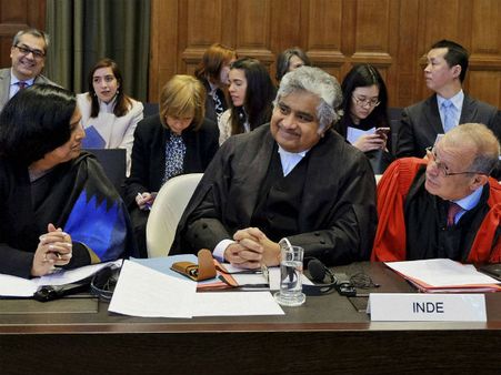 কুলভূষণ মামলার শুনানি চলাকালীন আন্তর্জাতিক আদালতে 'হার্ট অ্যাটাক' পাক বিচারপতির