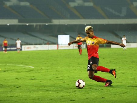 আই লিগের পর হাতছাড়া হতে পারে জবিও! লাল-হলুদ স্ট্রাইকারকে বড় প্রস্তাব দিল আইএসএল-এর ক্লাব