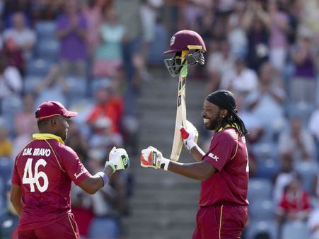 অবসর নিয়ে ইউটার্ন নিলেন ইউনিভার্স বস! দানবিক ইনিংসে হল আরও এক মাইলফলক পার