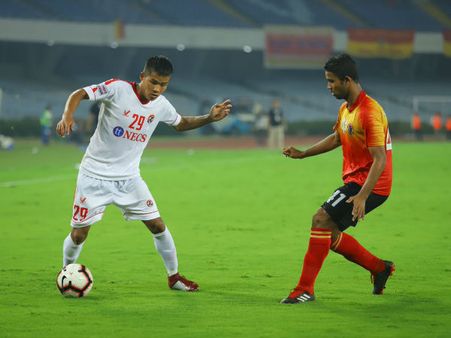 লাল-হলুদের আই লিগ-স্বপ্নের সমাপ্তি! বাধা হল ১০ জনের আইজল, রেফারির সাহায্য নিয়েও এল না জয়