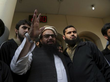 মাসুদ আজহারকে ছেড়ে কেন মহম্মদ হাফিজ সঈদের ওপরে খড়্গহস্ত পাকিস্তান! উঠছে প্রশ্ন