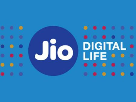 জিও বিপ্লবে এবার কাঁপবে গ্রাম-বাংলা! আর কি বললেন মুকেশ আম্বানি