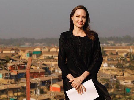 বাঙালির দেশে অ্যাঞ্জেলিনা! অস্কারজয়ী অভিনেত্রী শহরে পা রাখতেই হইচই