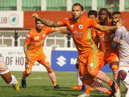 সাফ হল লাল-হলুদের আইলিগের রাস্তা! ইম্ফলে ছয় গোলের রোমাঞ্চে চেন্নাইকে চমকে দিল নেরোকা