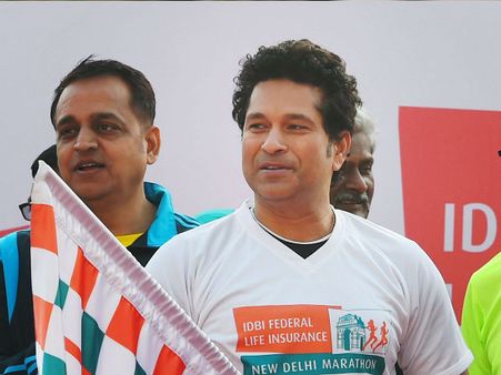 পুলওয়ামার জন্য তহবিল সংগ্রহ - রাজধানীতে সচিন দেবেন পুস-আপ, দৌড়বেন হাজার হাজার ম্যারাথনার