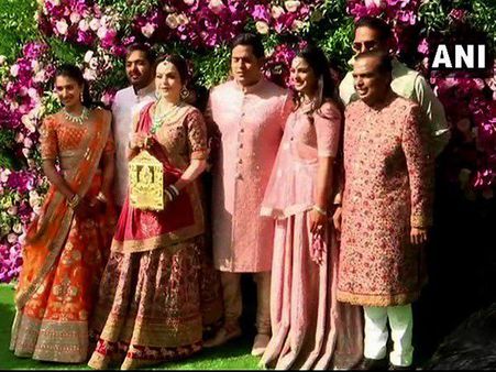আম্বানি পরিবারের বিয়েতে চাঁদের হাট, সচিন থেকে সুন্দর পিচাই, জানুন কারা আমন্ত্রিত তালিকায়