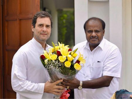 যোগ্য প্রার্থী খুঁজে পাওয়া যাচ্ছে না, পাওয়া আসন কংগ্রেসকে ফিরিয়ে দিল জেডিএস