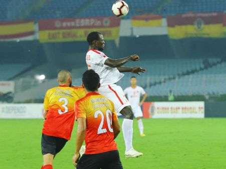 খুব কাছাকাছি, তাও অনেকটা দূরে - এবারেও অপরিবর্তিত লাল-হলুদ চিত্রনাট্য! এই নিয়ে চারবার