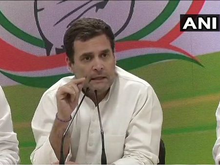 লোকসভায় জিতলেই গরিবদের বছরে ৭২ হাজার টাকা দেবে কংগ্রেস, চূড়ান্ত ভোট প্রতিশ্রুতি রাহুলের