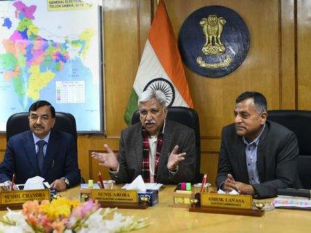 ধর্ম, অন্তর্বাস, সেনা… যে যা খুশি বলে চলেছেন; কোথায় মডেল কোড অফ কন্ডাক্ট?