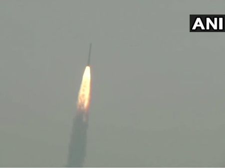 পিএসএলভি-সি৪৫ থেকে এমিস্যাট ও আরও ২৮টি কৃত্রিম উপগ্রহ উৎক্ষেপণ ভারতের