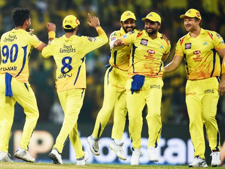 ৩৭-এও ম্যাচের সেরা ধোনি, শেষ ওভারে জেতালেন ডিজে ব্রাভো! তিনে তিন করে ফেলল সিএসকে