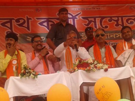 'পঞ্চায়েতে প্রাইমার দিয়েছি, লোকসভায় ফিনিশিং টাচ দেব' তৃণমূলকে হুঁশিয়ারি দিলীপের