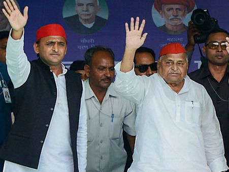 কুস্তিগির থেকে উত্তরপ্রদেশের রাজনীতির 'বাহুবলী' নেতা, জেনে নিন মুলায়ম সিংয়ের জীবনকাহিনী