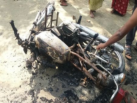 বিজেপির বাইক বাহিনীর তাণ্ডবের অভিযোগ! উত্তেজনা গাইঘাটায়