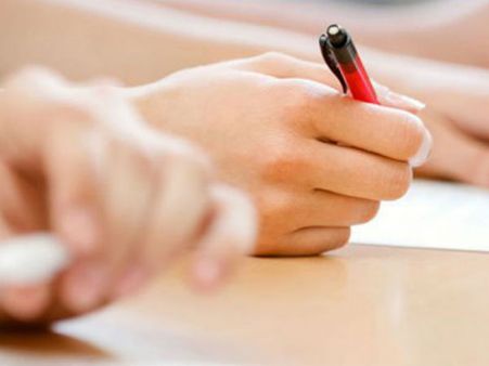 ISC-তে ১০০ % নম্বর পেয়ে দেশের প্রথম কলকাতার দেবাঙ্গ