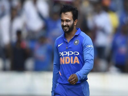 জল্পনার অবসান! 'ফিট' কেদার যাদব যাচ্ছেন ইংল্যান্ডে বিশ্বকাপ খেলতে