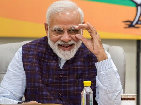 ২৩ মে নির্বাচনী ফলাফলের পরের দিনই মোদীকে ঘিরে তোলপাড় হতে চলেছে দেশ! কেন জানেন কি