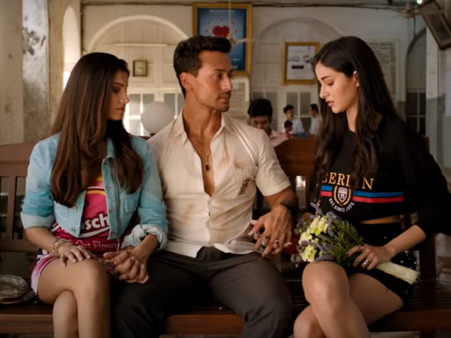 Student Of The Year 2 মুভি রিভিউ:টাইগার-অনন্যারা প্রমাণ করলেন তাঁরা 'করণ-স্কুল'-র পড়ুয়া!