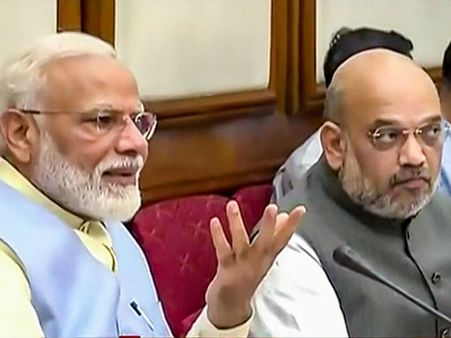 সরকার পরিচালনায় অমিত শাহে কতটা আস্থা, বুঝিয়ে দিচ্ছেন মোদীই! পিছিয়ে পড়লেন রাজনাথ