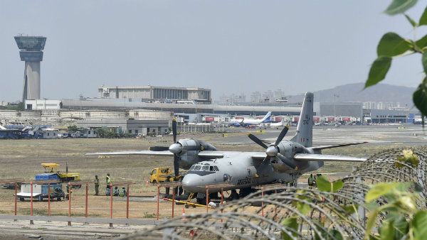 চিনের দাদাগিরি রুখতে আকাশে চক্কর বায়ুসেনা বিমানের! লাদাখে লালফৌজকে রুখতে কড়া পদক্ষেপ ভারতের