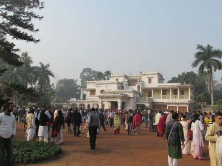 বিশ্বভারতীতে পৌষমেলা ঘিরে অনিশ্চয়তা! পরিচালনার দায়িত্ব নিয়ে আশঙ্কার মেঘ