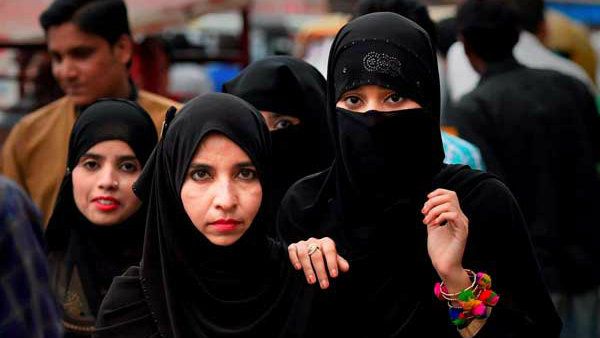 নয়া তিন তালাক বিল এদিন পেশ হতে চলেছে সংসদে, নতুন উদ্যমে ঝাঁপাচ্ছে কেন্দ্র