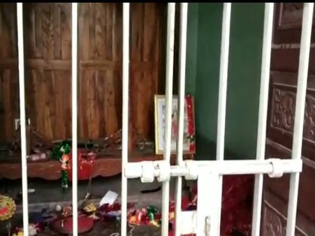 ২০০ বছরের প্রাচীন মন্দিরের তালা ভেঙে ৫ লাখ টাকার চুরি
