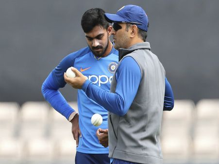 বিশ্বকাপে আবির্ভাবেই এলিট ক্লাবে এন্ট্রি বিজয় শঙ্করের