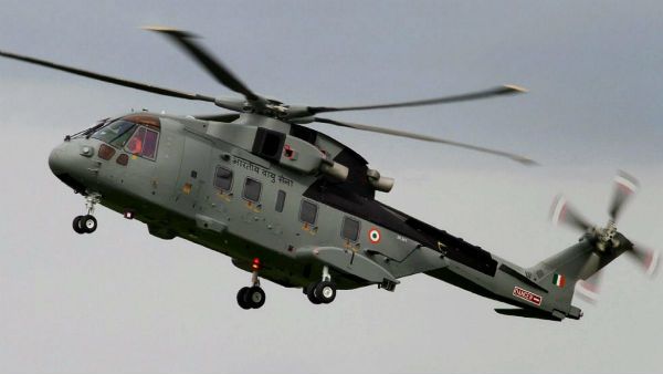 অগাস্টা ওয়েস্টল্যান্ড কেলেঙ্কারি, প্রাক্তন প্রতিরক্ষা সচিব সহ পাঁচ জনের বিরুদ্ধে ৩৬০০ কোটি টাকার চার্জশিট