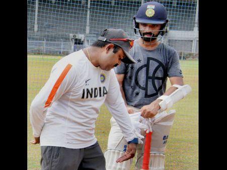 ভারতের ব্যাটিং কোচের পদে আবেদন করলেন প্রবীণ আমরে