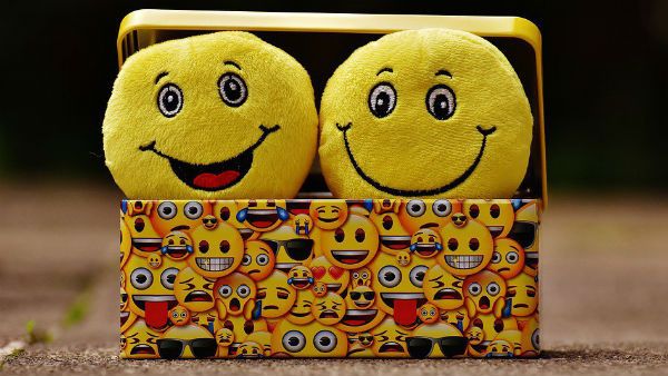 জানেন কবে তৈরি হয়েছিল প্রথম ইমোজি? বিশ্ব ইমোজি দিবসে জেনে নিন কিছু অজানা তথ্য