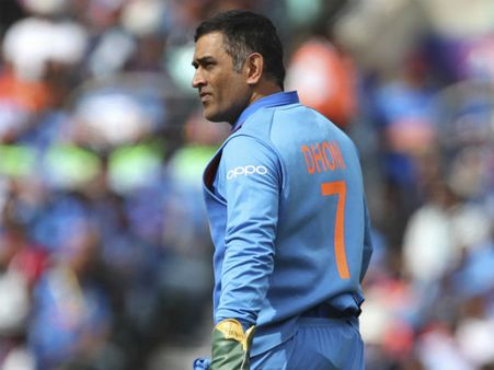 ক্রিকেট কেরিয়ারের শুরুতে কত টাকা রোজগার করতে চেয়েছিলেন এমএস ধোনি? জেনে নিন