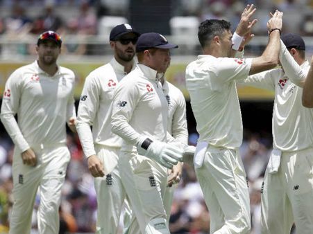 আর্চারকে রেখেই অ্যাশেজের দল ঘোষণা করল ইংল্যান্ড