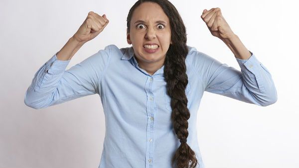 স্ত্রী কি কথায় কথায় খুব রাগে করেন! সমস্যা কাটাতে শাস্ত্র মতে কিছু টিপস