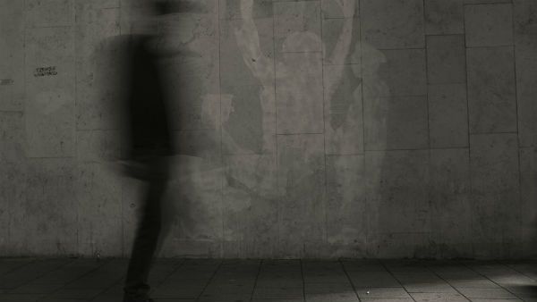 রাতের অন্ধকারে বাড়িতে ঢুকে বধূর শ্লীলতাহানি ‘ভূতে’র! রোমাঞ্চকর ‘কাহিনি’ কাটোয়ায়