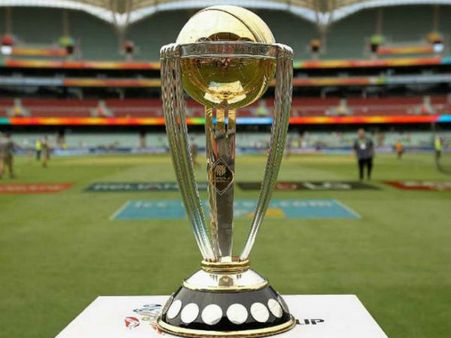 বিশ্বকাপের পরই চাকরী হারালেন কোচ