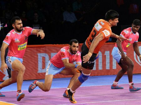 প্রো কবাডিতে ইউ মুম্বাকে হারাল জয়পুর পিঙ্ক প্যান্থার