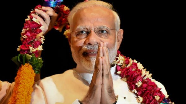 ঐতিহাসিক দিন, তিন তালাক বিল পাসে মধ্যযুগীয় প্রথাকে ডাস্টবিনে ফেললেন মোদী