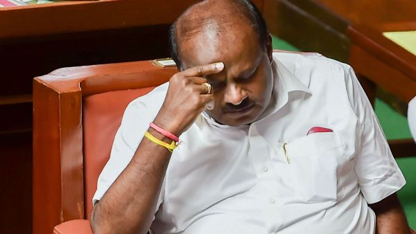 LIVE ইয়েদুরাপ্পাকে নেতা নির্বাচিত করতে পারেন বিজেপি বিধায়করা! আমন্ত্রণ জানাতে পারেন রাজ্যপালও