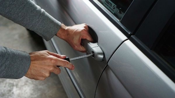 পাঁচ হাজারেরও বেশি গাড়ি চুরি! অটো চালক থেকে কীভাবে ত্রাস হয়ে উঠলেন অনিল