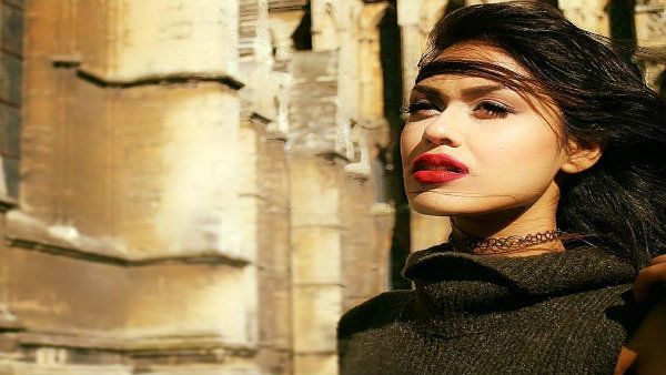 মিস ইংল্যান্ডের শিরোপা ছিনিয়ে নিলেন বাঙালি কন্যা