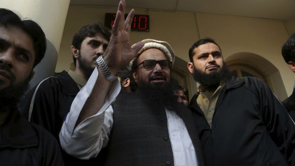 ভরদুপুরেই কেঁপে উঠল লাহোর,মুম্বই হামলার মাস্টারমাইন্ড হাফিজ সইদের বাড়ির সামনে ভয়াবহ বিস্ফোরণ