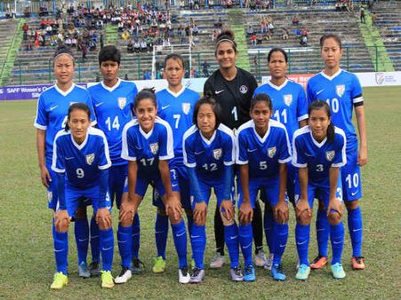 দুর্দান্ত পারফরম্যান্স, কটিফ কাপে তৃতীয় হয়েও পুরস্কার পেল ভারতের মহিলা ফুটবল দল