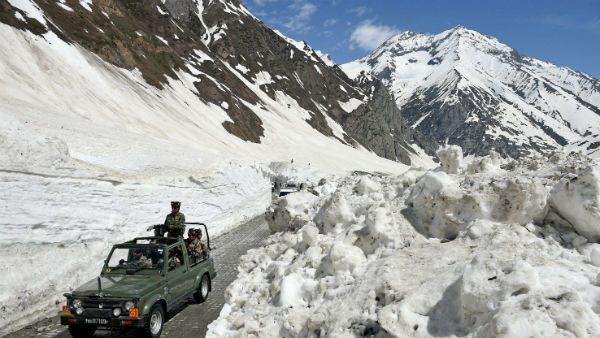 লাদাখ কেন্দ্র শাসিত অঞ্চল ঘোষিত হওয়ায় ক্ষেপে লাল চিন কী পদক্ষেপ করল