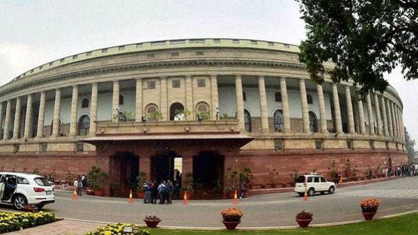 ২০০-র অধিক সাংসদকে বাংলো ছাড়ার নির্দেশ সাত দিনের মধ্যে, অপেক্ষায় নব্যরা