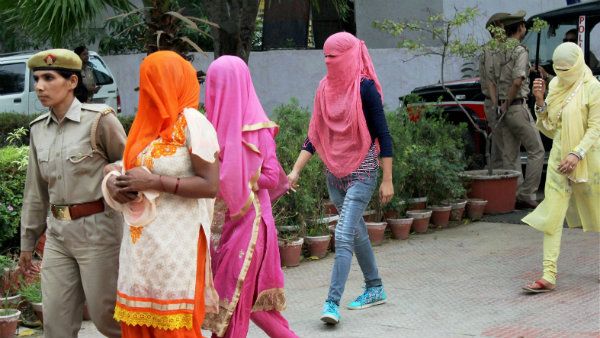 স্পা-এর আড়ালে মধুচক্রের আসর খাস কলকাতায়, গ্রেফতার ৫